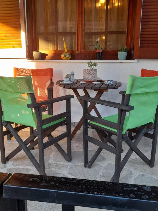 Adorable 2 Floors Two Bedroom Vacation Maisonette Néa Potídea Kültér fotó